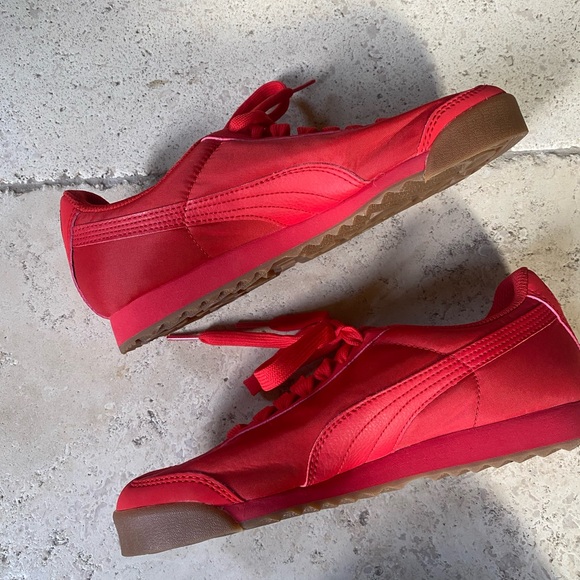 Puma Roma Basic Summer Jr Big Kids Sneaker High Risk Red size 4 C - Picture 2 of 8
